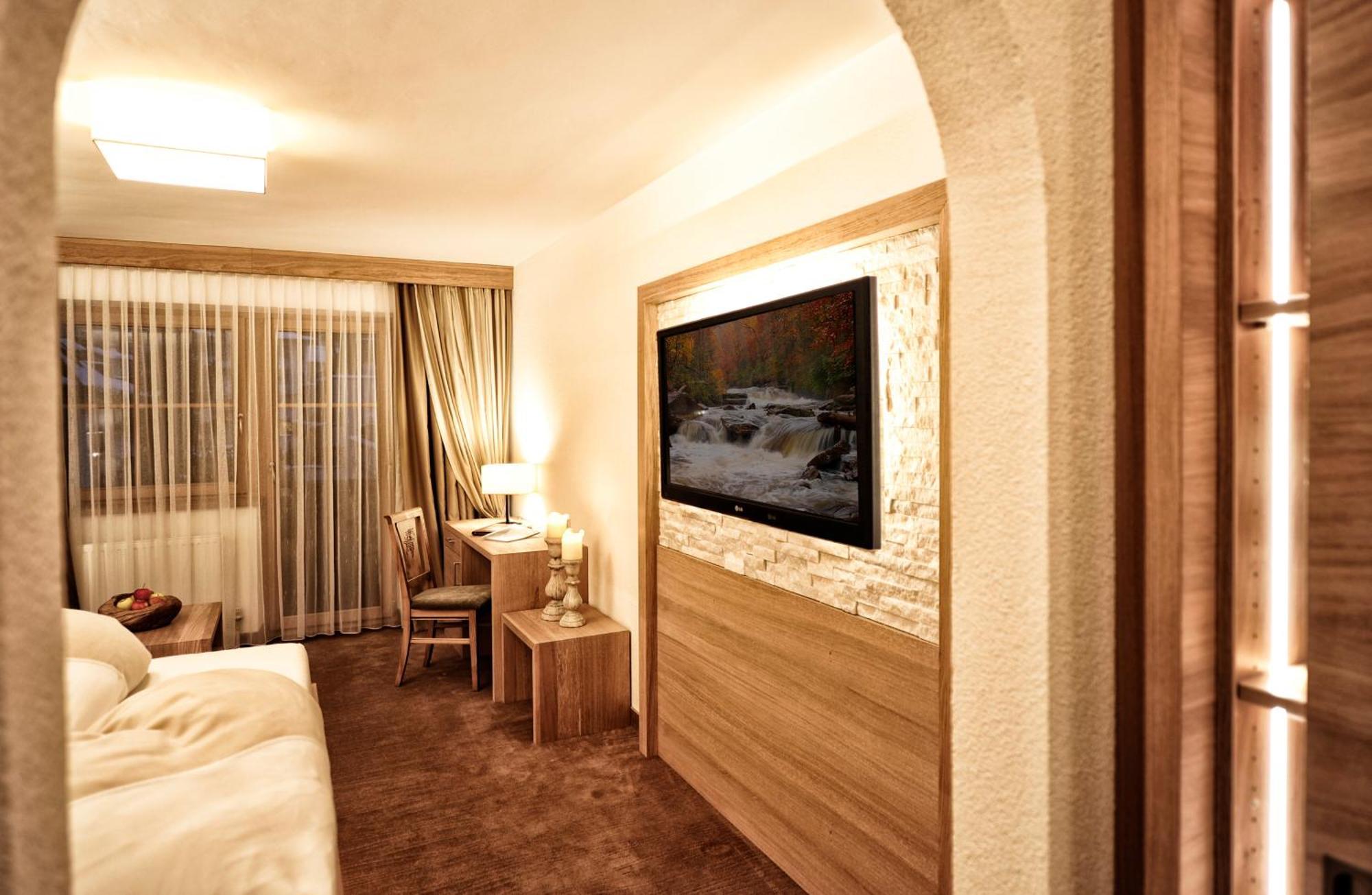 Salnerhof Superior Lifestyle Resort Ischgl Habitación foto