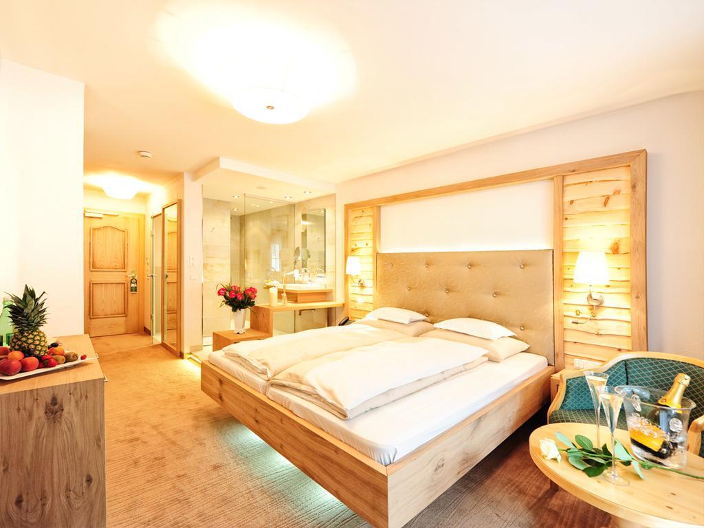 Salnerhof Superior Lifestyle Resort Ischgl Habitación foto